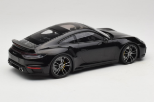 Porsche 911 992 Turbo S Must Minichamps 1:18 WAP02117BOL002 Metall - pilt 2/6