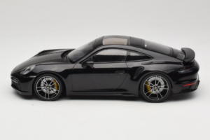 Porsche 911 992 Turbo S Must Minichamps 1:18 WAP02117BOL002 Metall - pilt 3/6