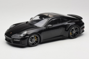 Porsche 911 992 Turbo S Must Minichamps 1:18 WAP02117BOL002 Metall