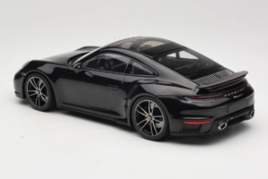 Porsche 911 992 Turbo S Must Minichamps 1:18 WAP02117BOL002 Metall - pilt 5/6