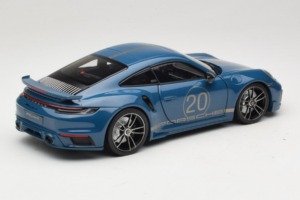 Porsche 911 992 Turbo S Coupe Sport Design Sinine Minichamps 1:18 113069073 Metall - pilt 3/8