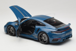 Porsche 911 992 Turbo S Coupe Sport Design Sinine Minichamps 1:18 113069073 Metall - pilt 5/8