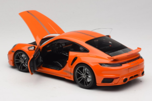 Porsche 911 992 Turbo S Coupe Sport Design Oranž Minichamps 1:18 113069074 Metall - pilt 5/8