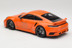 Porsche 911 992 Turbo S Coupe Sport Design Oranž Minichamps 1:18 113069074 Metall - pilt 7/8