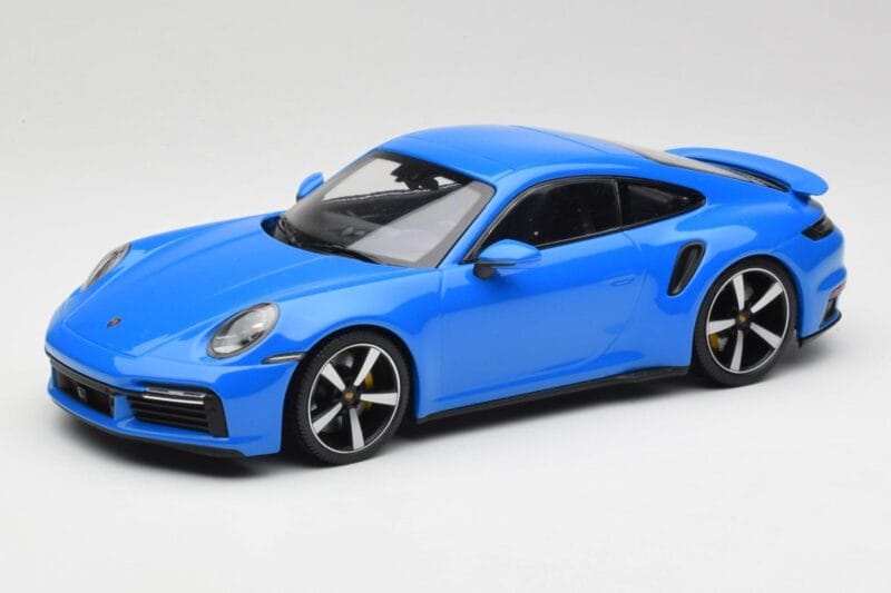 Porsche 911 992 Turbo S Gentian Sinine Minichamps 1:18 155069074 Metall