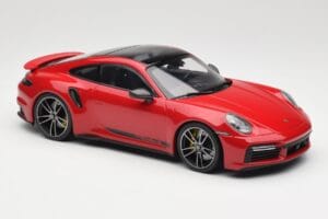 Porsche 911 992 Turbo S Punane Minichamps 1:18 155069070 Metall - pilt 4/6