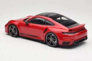 Porsche 911 992 Turbo S Punane Minichamps 1:18 155069070 Metall - pilt 5/6