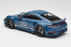 Porsche 911 992 Turbo S Sport Design Package Gentian Blue Metallic Minichamps 1:18 155069170 Metall - pilt 5/6