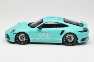 Porsche 911 992 Turbo S Sport Design Package Racing Green Minichamps 1:18 155069175 Metall - pilt 3/6