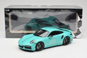Porsche 911 992 Turbo S Sport Design Package Racing Green Minichamps 1:18 155069175 Metall - pilt 6/6