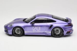 Porsche 911 992 Turbo S Sport Design Package Viola Metallic Minichamps 1:18 155069174 Metall - pilt 3/6