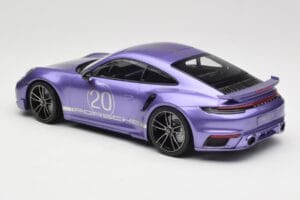 Porsche 911 992 Turbo S Sport Design Package Viola Metallic Minichamps 1:18 155069174 Metall - pilt 5/6