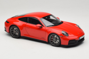 Porsche 911 992.2 Carrera 4 GTS Guards Red Norev 1:18 187171 Metall - pilt 6/8