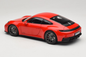 Porsche 911 992.2 Carrera 4 GTS Guards Red Norev 1:18 187171 Metall - pilt 7/8