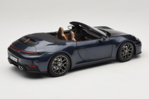 Porsche 911 992.2 Carrera Kabriolett Yachting Blue Norev 1:18 187180 Metall - pilt 3/8