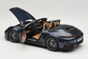 Porsche 911 992.2 Carrera Kabriolett Yachting Blue Norev 1:18 187180 Metall - pilt 5/8