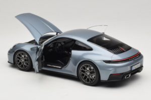 Porsche 911 992.2 Carrera Polar Silver Metallic Norev 1:18 187170 Metall - pilt 5/8