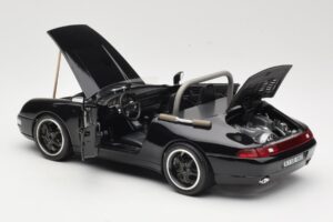 Porsche 911 993 Carrera Kabriolett Must Bburago 1:18 3090-M1 Metall - pilt 5/8