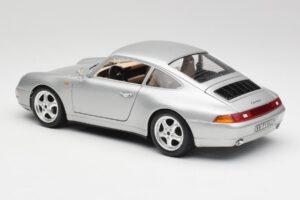 Porsche 911 993 Carrera Hõbedane Bburago 1:18 3050-M1 Metall - pilt 4/8