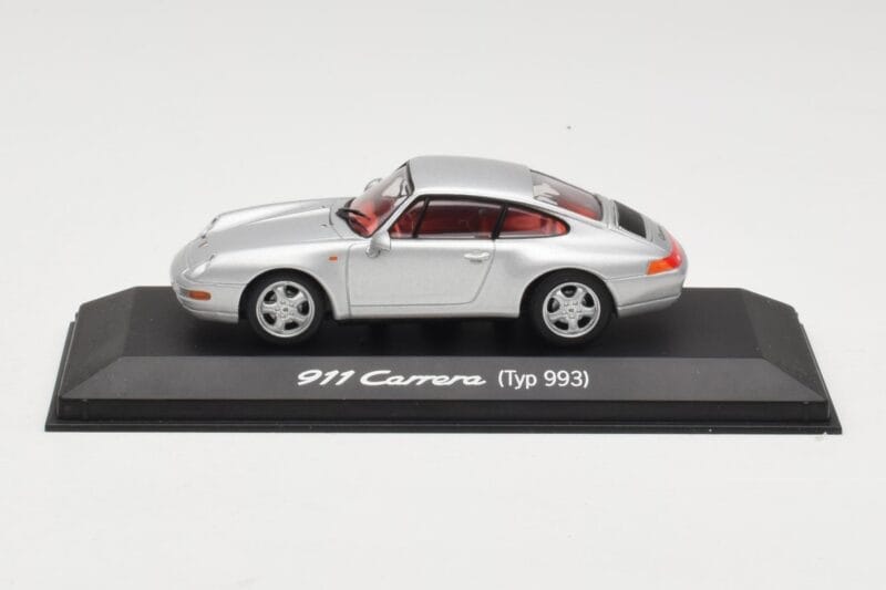 Porsche 911 993 Carrera Hõbedane Minichamps 1:43 WAP02003597 Metall