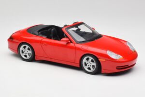 Porsche 911 996 Kabriolett Punane Gate 1:18 1051 Metall - pilt 6/8