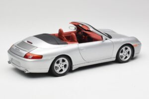Porsche 911 996 Kabriolett Hõbe Gate 1:18 1052 Metall - pilt 3/8