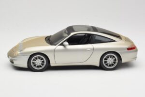 Porsche 911 996 Carrera 4S Hõbedane Maisto 1:18 WAP02102212 Metall - pilt 4/8