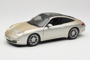 Porsche 911 996 Carrera 4S Hõbedane Maisto 1:18 WAP02102212 Metall