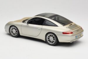 Porsche 911 996 Carrera 4S Hõbedane Maisto 1:18 WAP02102212 Metall - pilt 7/8