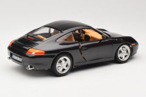Porsche 911 996 Carrera Must Bburago 1:18 3385-M2 Metall - pilt 3/8
