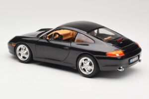 Porsche 911 996 Carrera Must Bburago 1:18 3385-M2 Metall - pilt 7/8