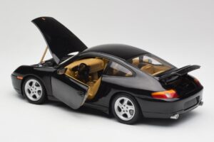 Porsche 911 996 Carrera Must Gate 1:18 1043 Metall - pilt 5/8