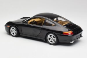 Porsche 911 996 Carrera Must Gate 1:18 1043 Metall - pilt 7/8