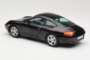 Porsche 911 996 Carrera Must Sun Star 1:18 1202 Metall - pilt 7/8