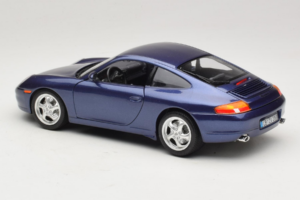 Porsche 911 996 Carrera Sinine Bburago 1:18 WAP02100897 Metall - pilt 7/8