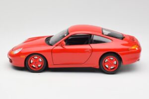 Porsche 911 996 Carrera Punane Piiratud Väljaanne Bburago 1:18 3385-M1 Metall - pilt 4/8