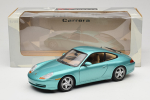 Porsche 911 996 Green Metallic UT Models 1:18 27901 Metall - pilt 8/8