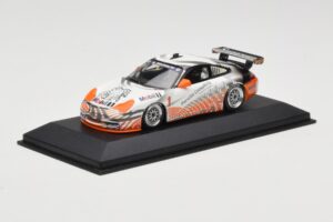 Porsche 911 996 GT3 Cup Mobil 1 #1 VIP Car 2004 Minichamps 1:43 WAP02012115-R1 Metall - pilt 2/4