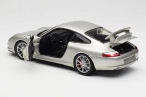 Porsche 911 996 GT3 Hõbedane Hot Wheels 1:18 C2590 Metall - pilt 5/8