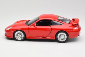 Porsche 911 996 GT3 Strasse Punane Bburago 1:18 30395 Metall - pilt 4/8