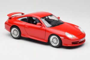 Porsche 911 996 GT3 Strasse Punane Bburago 1:18 30395 Metall - pilt 6/8