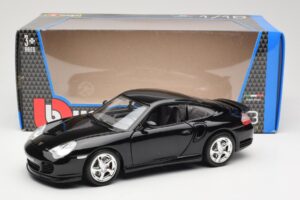 Porsche 911 996 Turbo Must Bburago 1:18 18-12030 Metall - pilt 8/8