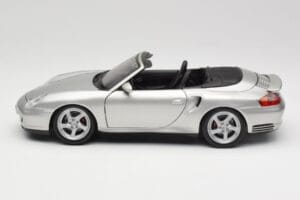 Porsche 911 996 Turbo Kabriolett Hõbedane Maisto 1:18 31660 Metall - pilt 4/8
