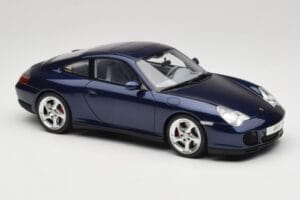 Porsche 911 996.2 Carrera 4S Tumesinine GT Spirit 1:18 GT938 Vaik - pilt 4/6