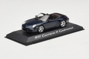Porsche 911 997 Carrera 4 Kabriolett Tumesinine Minichamps 1:43 WAP02015216-P1 Metall - pilt 2/4