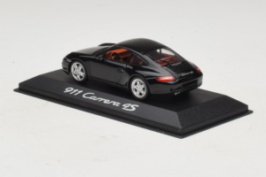 Porsche 911 997 Carrera 4S Must Minichamps 1:43 WAP02010116 Metall - pilt 3/4