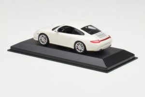 Porsche 911 997 Carrera 4S Carrara Valge Minichamps 1:43 403066431 Metall - pilt 3/4