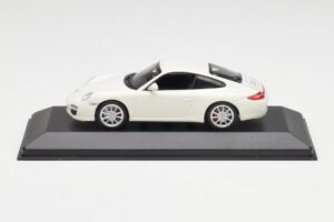 Porsche 911 997 Carrera 4S Carrara Valge Minichamps 1:43 403066431 Metall