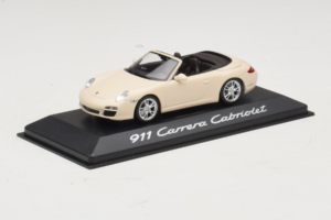 Porsche 911 997 Carrera Kabriolett Valge Minichamps 1:43 WAP02001118 Metall - pilt 2/5