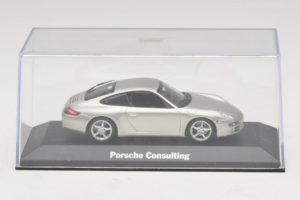 Porsche 911 997 Carrera Silver Metallic Minichamps 1:43 WAP02011515 Metall - pilt 4/5